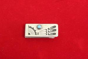 lot 244 image: STERLING SILVER NATIVE AMERICAN MONWY CLIP WITH TURQUOISE STONE MONEY CLIP WT 20.1 GRAM