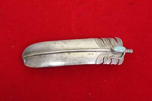 lot 245 image: STERLING SILVER NATIVE AMERICAN HAIR CLIP WITH TURQUOISE STONE, WT 21.6 GRAMS&nbsp