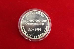 lot 246 image: ASSOCIATES HOME EQUITY SERVICES JULY 1998&nbsp ,1 TROY ONCE .999 FINE SILVER COIN&nbsp