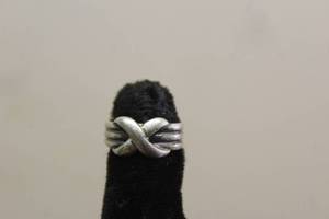 lot 250 image: STERLING SILVER RING ,WT 4.6 GRAMS&nbsp