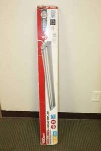 lot 4 image: HYPER TOUGH 5000 LUMEN 4FT LED SHOP LIGHT, IN ORIGINAL BOX&nbsp&nbsp
