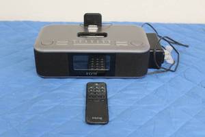 lot 19 image: IHOME ID99 DUAL DOCK ALARM STEREO SYSTEM WITH REMOTE&nbsp