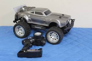 lot 21 image: JADA TOYS 2 FAST 2 FURIOUS 112 HYPER CHARGER HEAT CHASE F8 ELITE OFF ROAD RC , 98334&nbsp