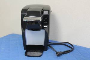 lot 36 image: BLACK KEURIG 831 COFFEE MAKER&nbsp