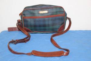 lot 61 image: VINTAGE POLO RALPH LAUREN TARTAN GREEN PLAID CROSS BODY PURSE  MATCH # 60&nbsp