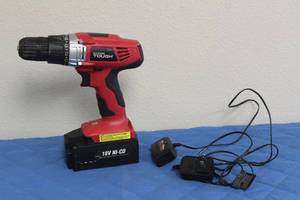 lot 78 image: HYPER TOUGH 18V NI-CD DRILL WITH BATTERY &amp CHARGING STAND&nbsp