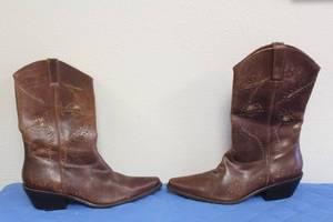 lot 88 image: MATISSE MADE IN BRAZIL WOMEN WESTERN BOOTS, SIZE 10&nbsp