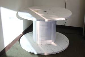 lot 83 image: LARGE WOOD WIRE SPOOL , 26H X 42 DIAM&nbsp