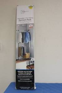 lot 112 image: MAINSTAY GARMENT RACK&nbsp