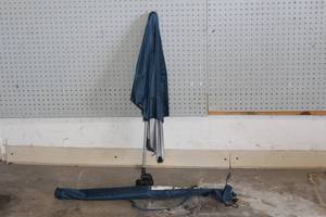 lot 126 image: VERSA-BRELLA ALL POSITION UMBRELLA WITH UNIVERSAL CLAMP , 38 X 39&nbsp WITH CARRY BAG&nbsp
