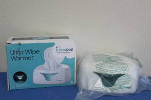lot 159 image: 2 HICCAPOP ULTRA WIPE WARMERS