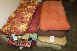 lot 177 image: GENEROUS AMOUNT OF ASSORTED DESIGN LOUNG CHAIR PILLOWS