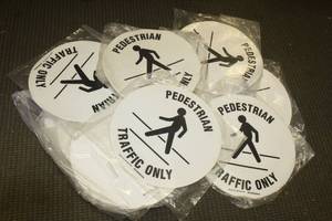lot 188 image: LOT OF PERESTRIAN TRAFFIC ONLY FLOOR SAFETY SIGNS