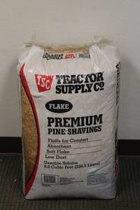 lot 194 image: TRACTOR SUPPLYCO. FLAKE PREMIUM PINE SHAVINGS&nbsp