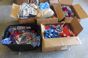 lot 211 image: GENEROUS AMOUNT OF 4TH OF JULY&nbsp DECOR GREAT FOR&nbsp PARTIES AND OR RESELL TOTES AND BOXES INCLUDED