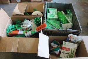 lot 213 image: GENEROUS AMOUNT OF ST. PATRICKS DAY DECOR GREAT FOR&nbsp PARTIES AND OR RESELL TOTES AND BOXES INCLUDED