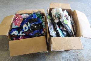 lot 214 image: GENEROUS AMOUNT OF PARTY SUPPLIES MALLRD BALLONS AND MORE&nbsp GREAT FOR&nbsp PARTIES AND OR RESELL TOTES AND BOXES INCLUDED