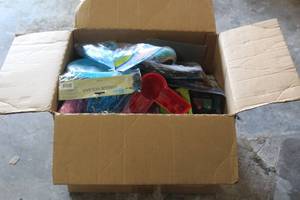 lot 215 image: ASSORTED KIDS WATER TOYS AND MORE
